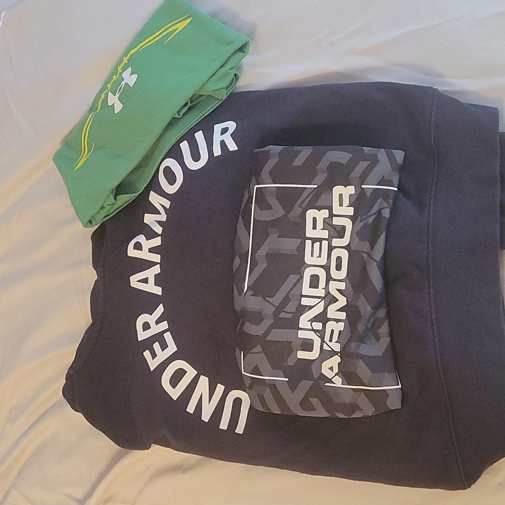 Boys UA bundle size L